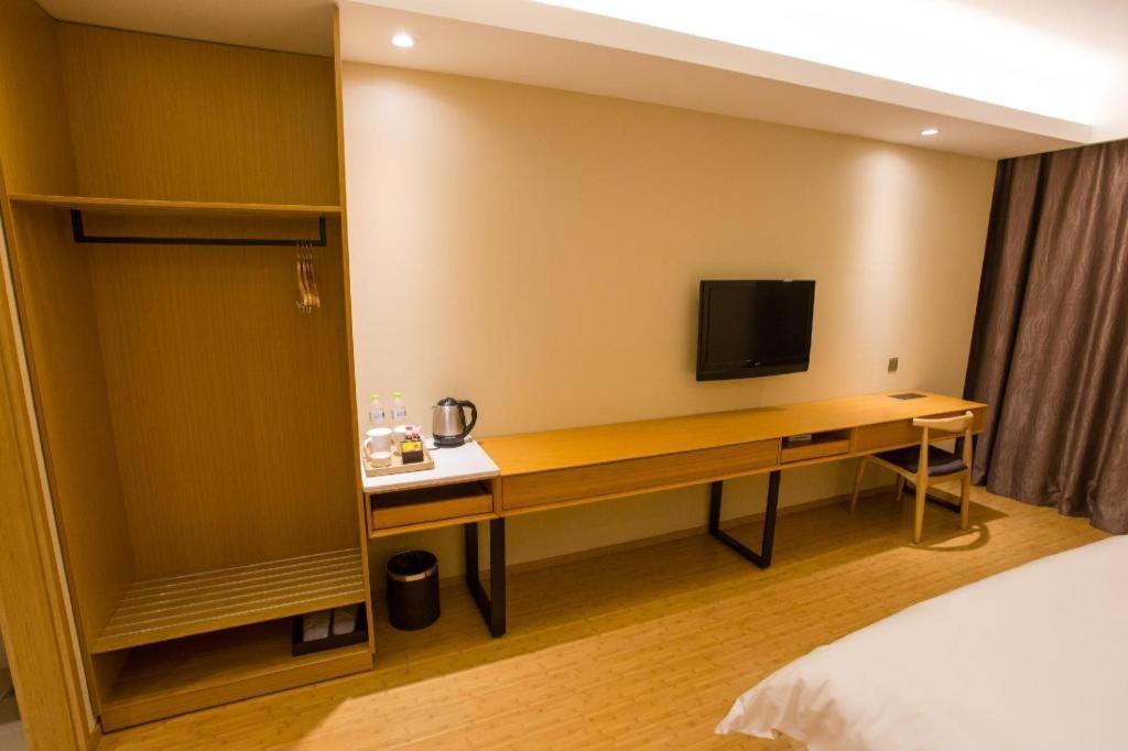 Ji Hotel Hangzhou Xihu Fengqi Road Exterior photo